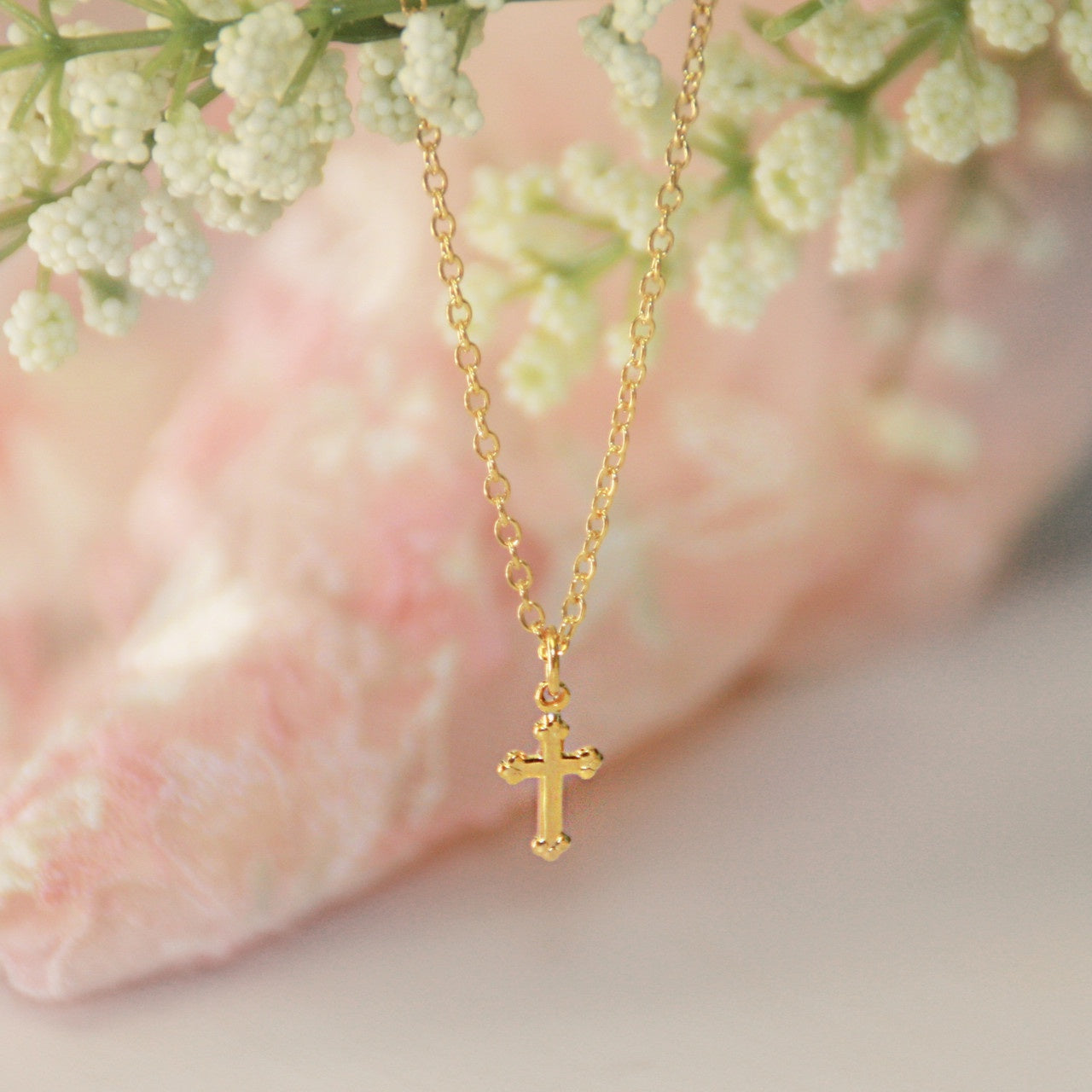 Collectables Gold Cross Necklace CJ-300
