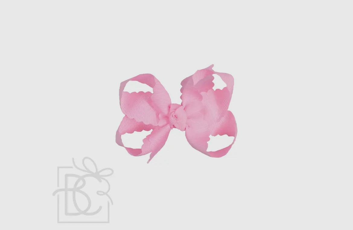 Beyond Creations Medium Scalloped Edge Bow w/ knot