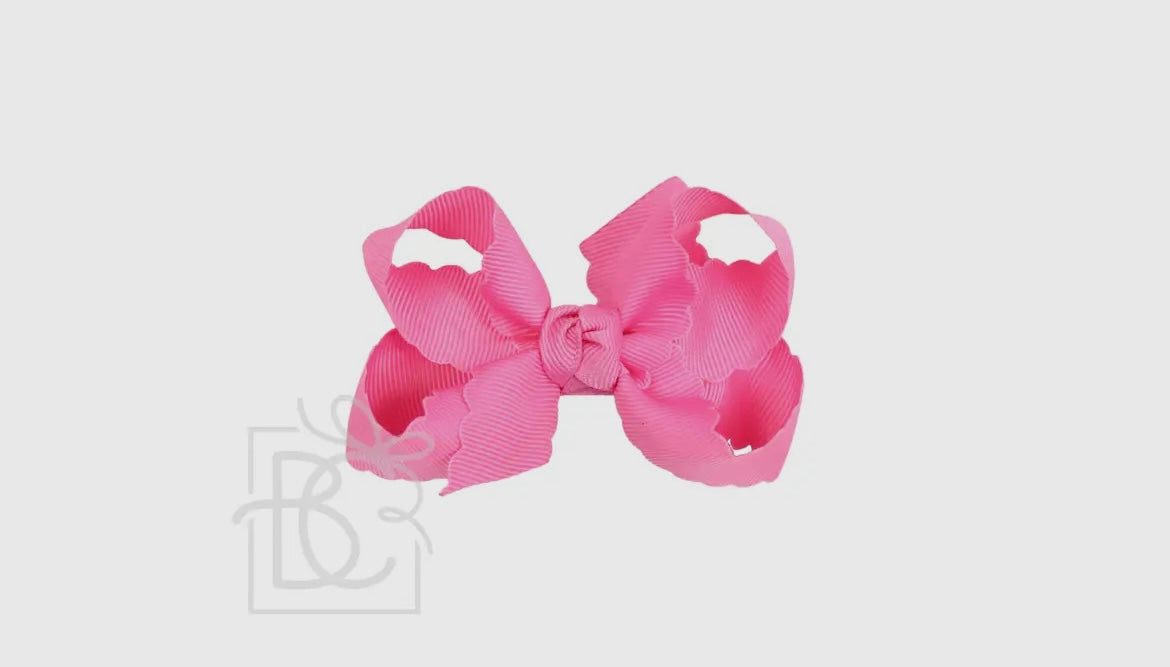 Beyond Creations Medium Scalloped Edge Bow w/ knot