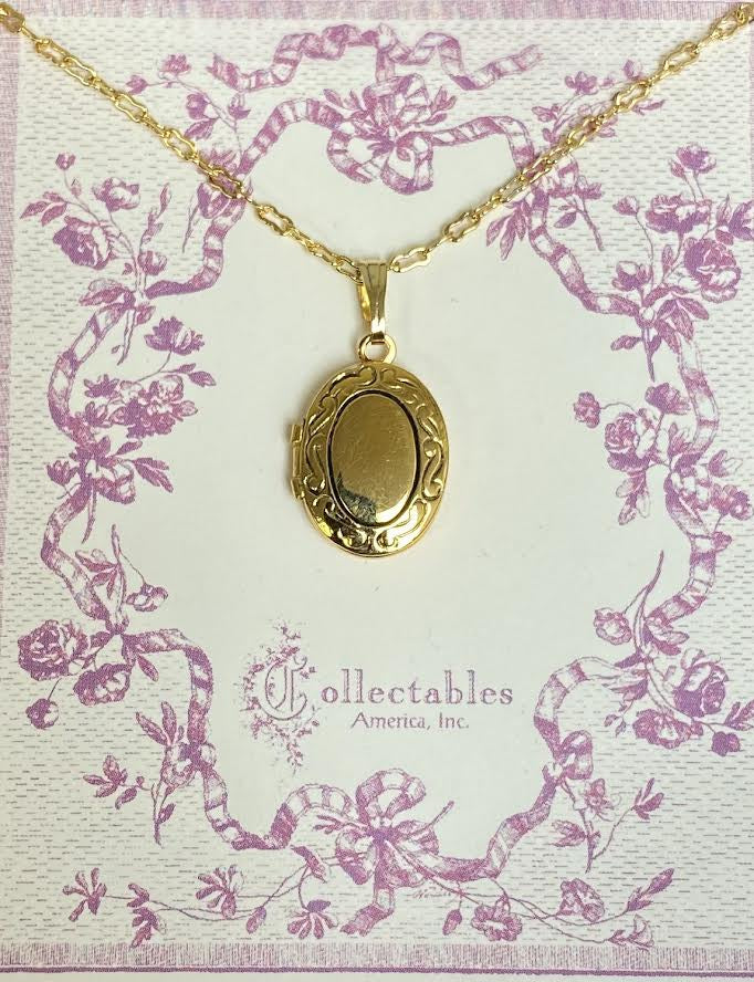 Collectables Medium Gold Finish Oval Locket w/ Engravable Center CJ-348