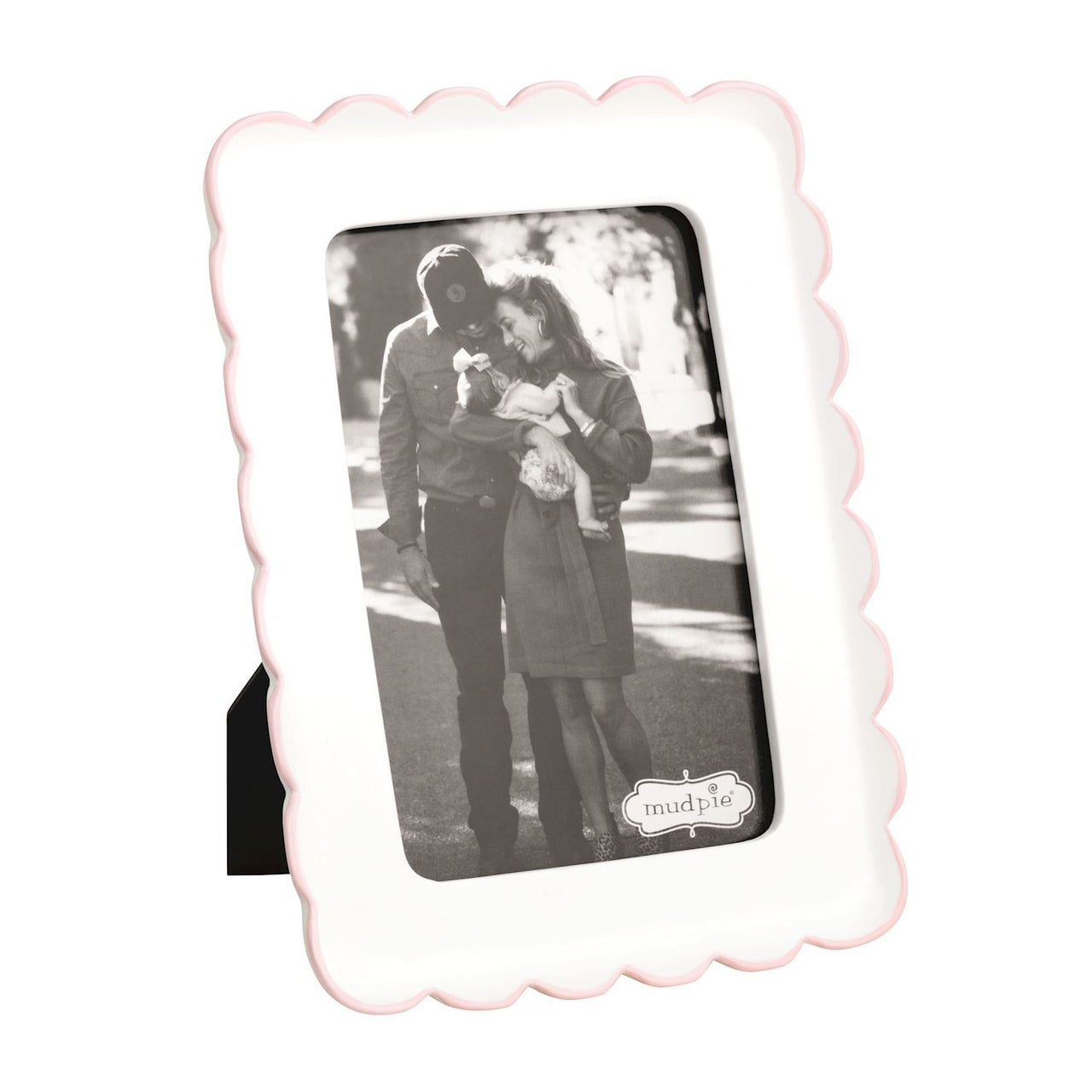 Mud Pie scalloped resin frame